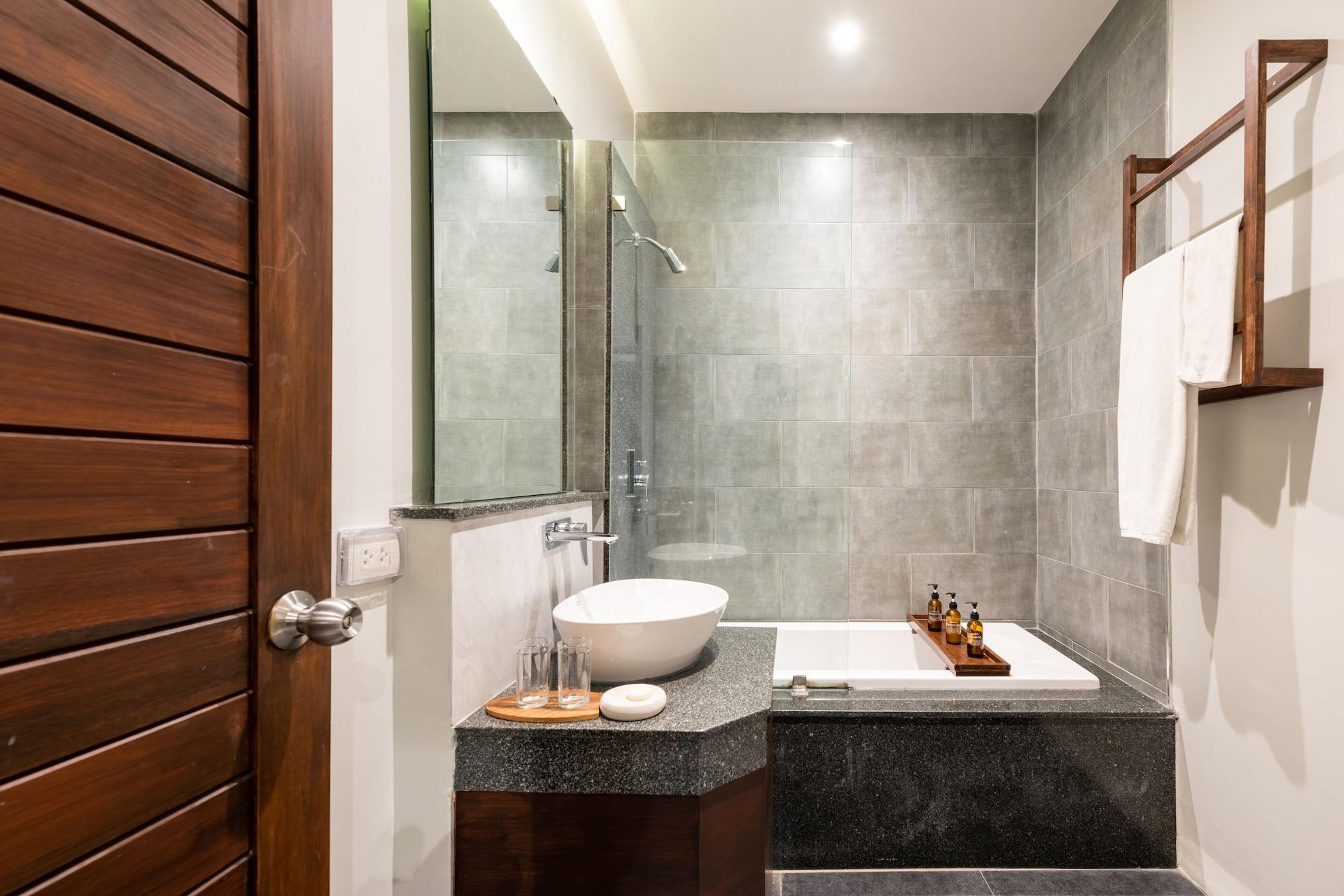 Cherlock Hotel Chiang Mai Dış mekan fotoğraf